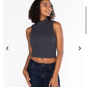 C’EST MOI-BAMBOO RIB SLEEVELESS MOCK NECK ТОР - os